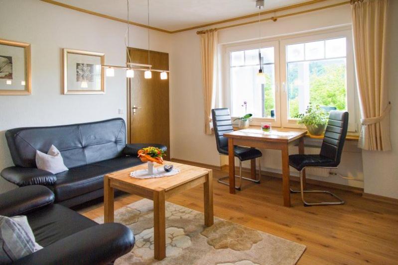 3 Sterne Ferienwohnung Pape Schmallenberg Exteriör bild